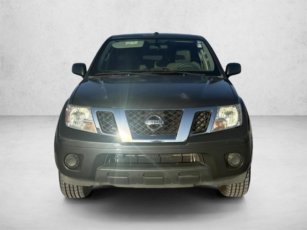 Used 2015 Nissan Frontier SV Truck Crew Cab