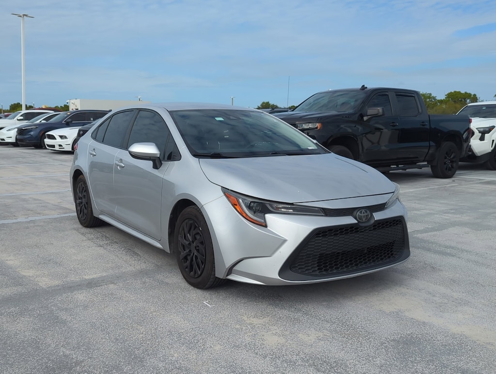 Used 2020 Toyota Corolla LE Sedan