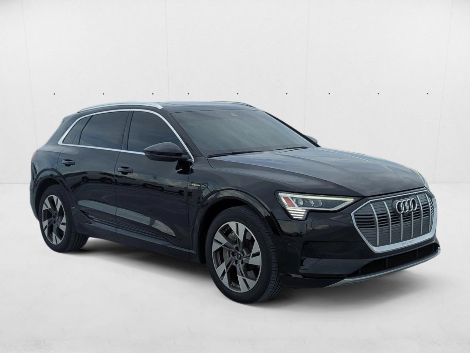 2023 Audi e-tron Premium Plus photo 3