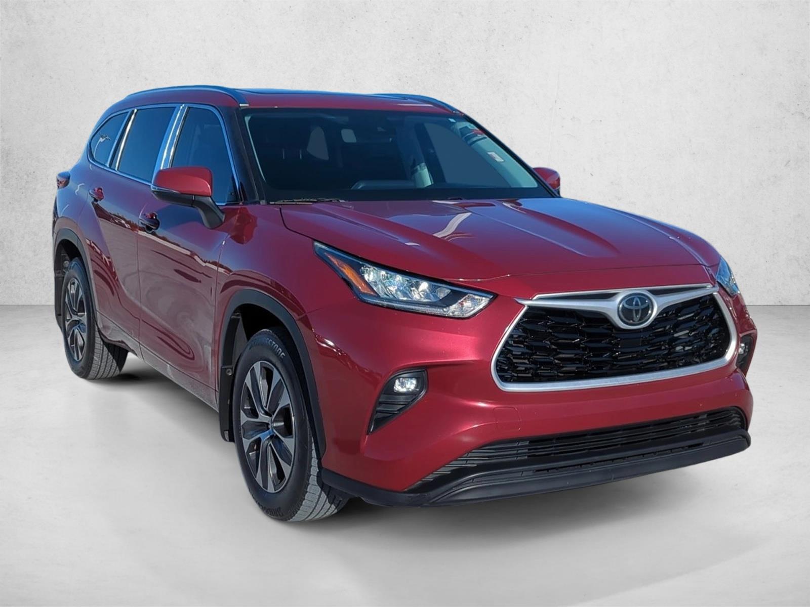 2020 Toyota Highlander XLE photo 3