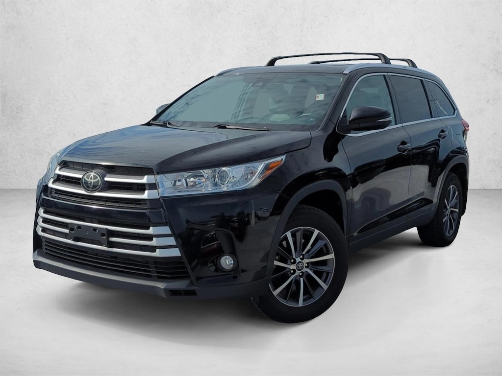 Used 2019 Toyota Highlander XLE V6 SUV
