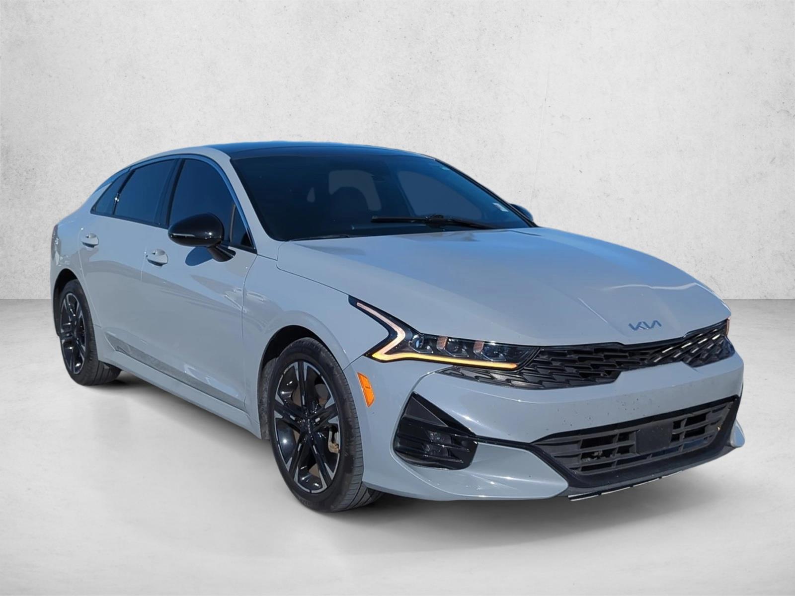 2024 Kia K5 GT-Line photo 3