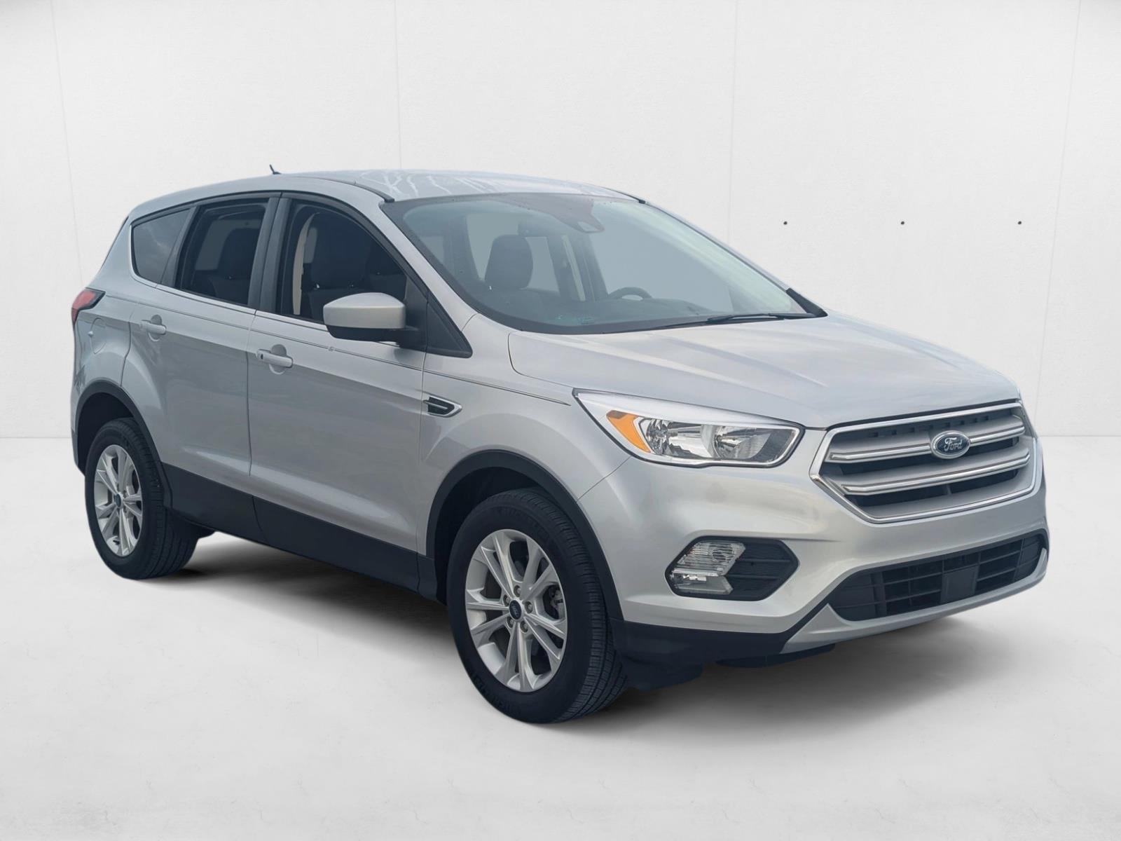 2019 Ford Escape SE photo 3
