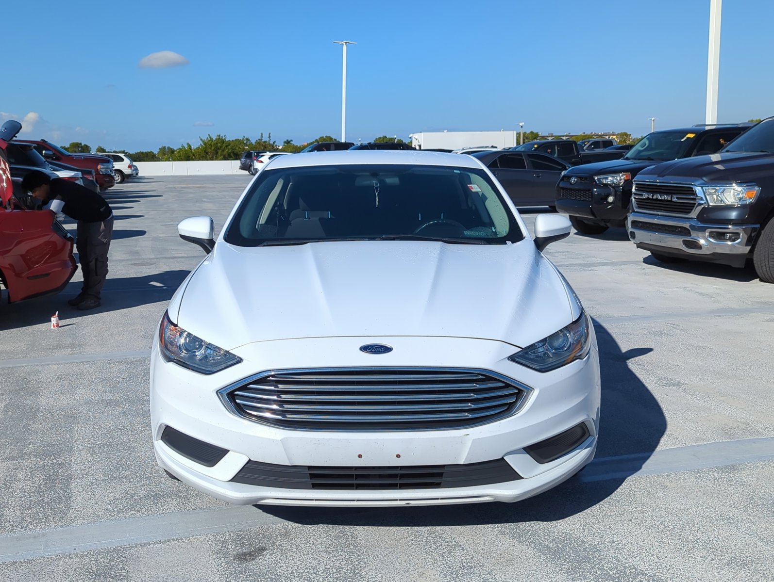 2017 Ford Fusion Hybrid SE photo 2
