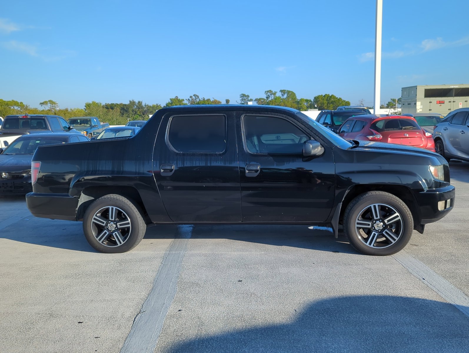 2013 Honda Ridgeline Sport photo 4