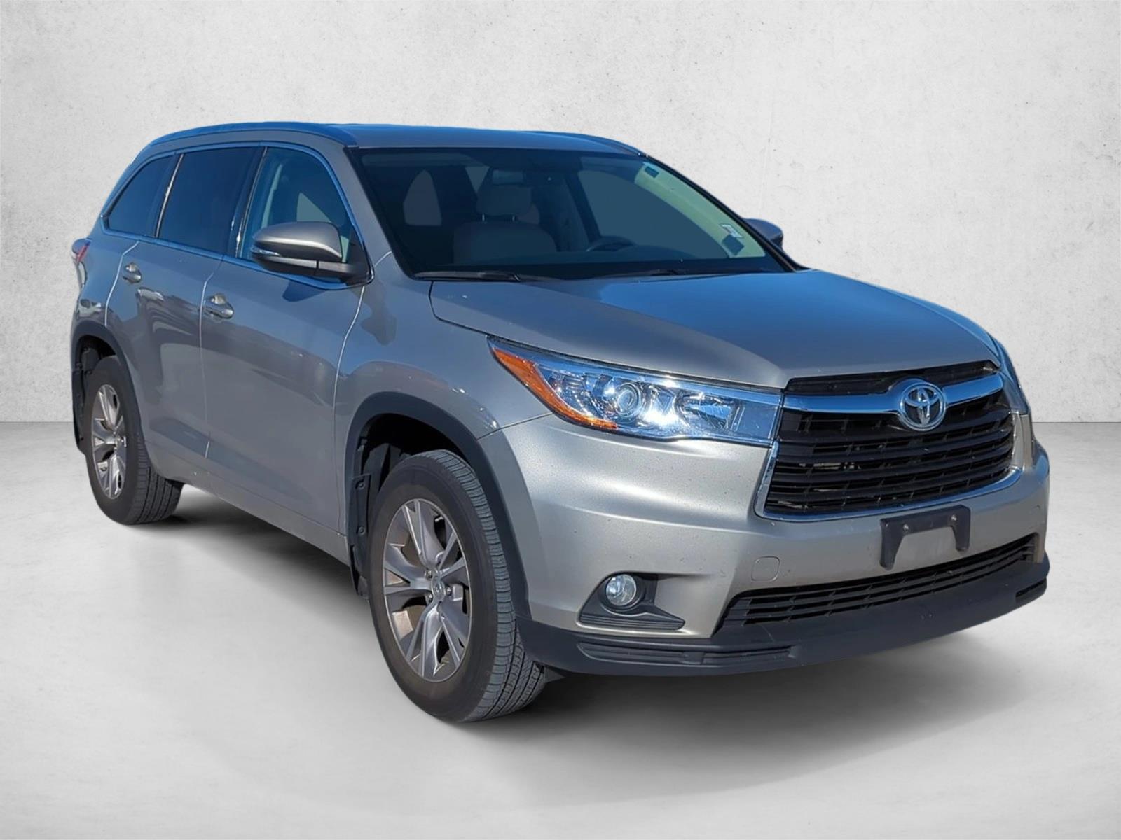 2015 Toyota Highlander XLE photo 3