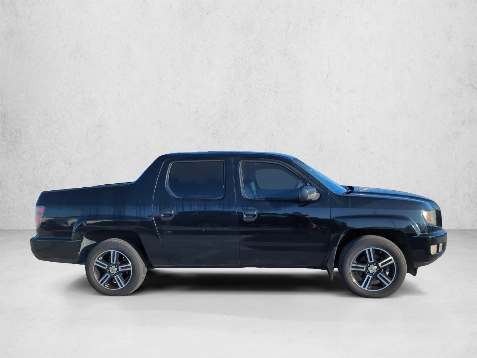 2013 Honda Ridgeline Sport photo 4