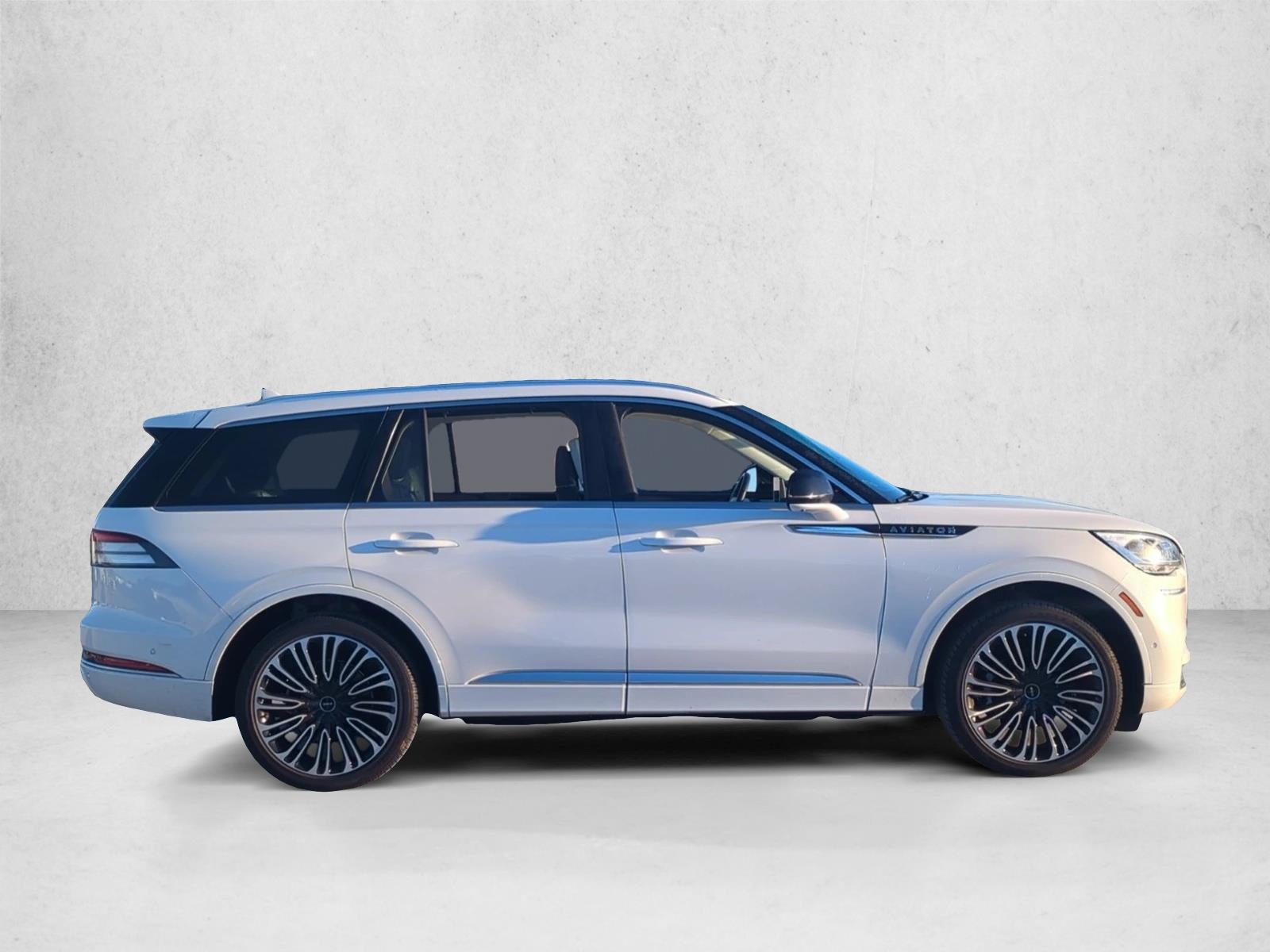 2024 Lincoln Aviator Black Label photo 4