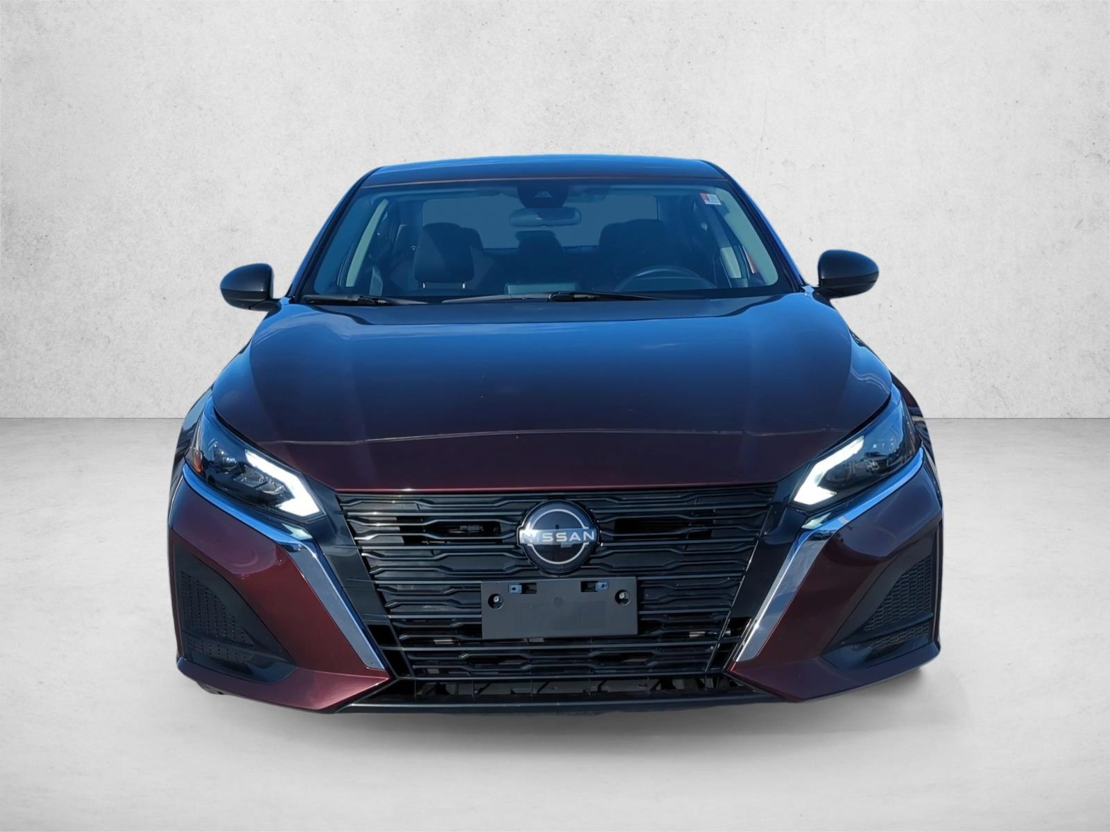 2024 Nissan Altima 2.5 SV photo 2