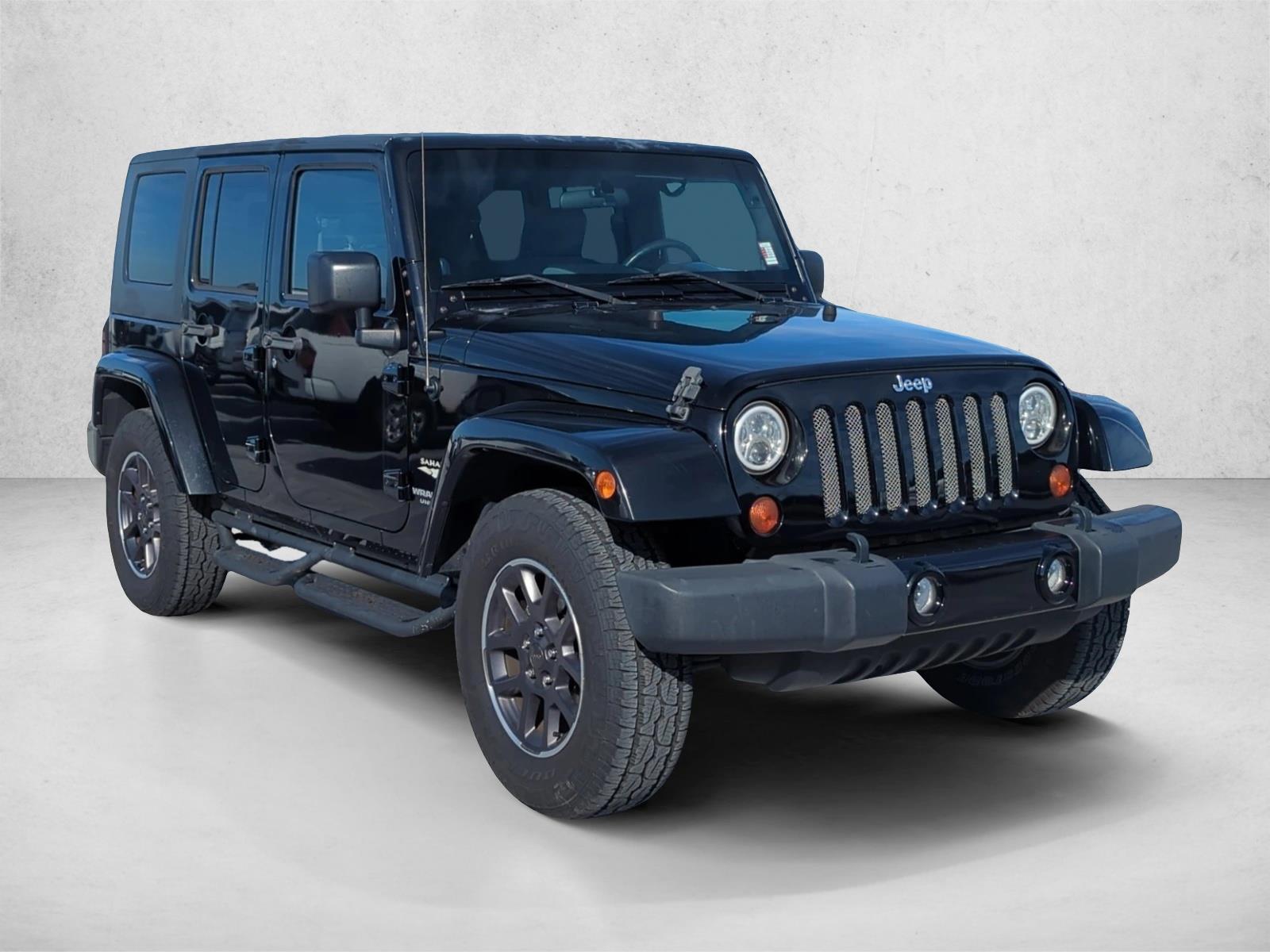 2010 Jeep Wrangler Unlimited Sahara photo 3