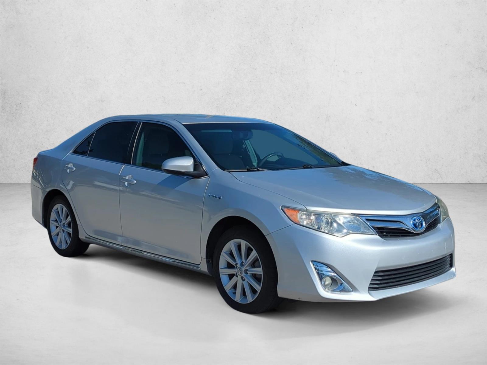 2012 Toyota Camry Hybrid XLE photo 3