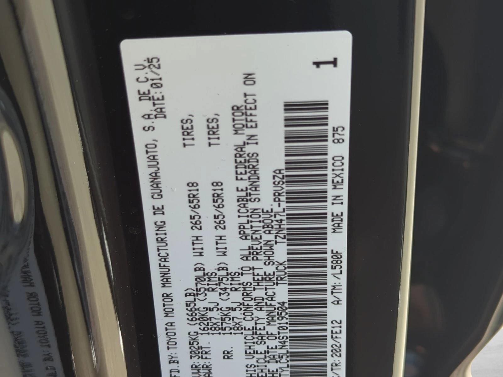 2025 Toyota Tacoma TRD Sport - Photo 18