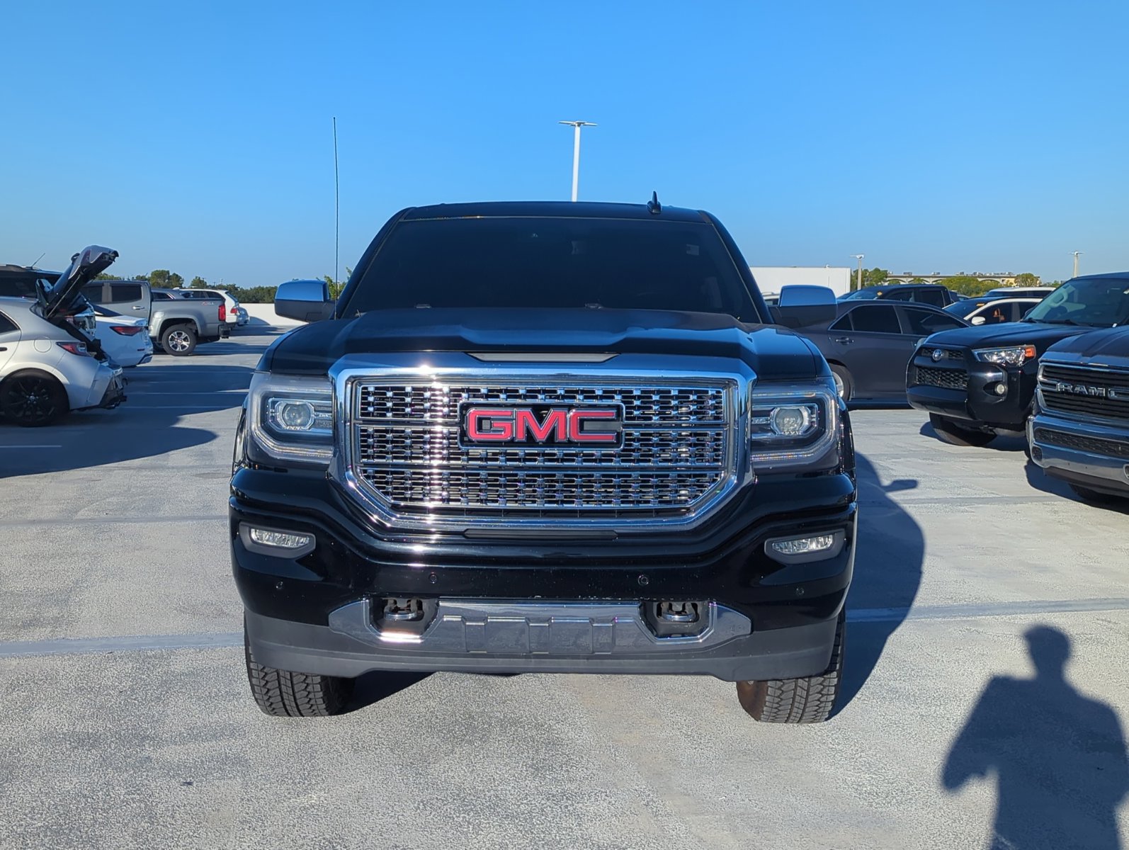 2018 Gmc Sierra 1500 Denali photo 2