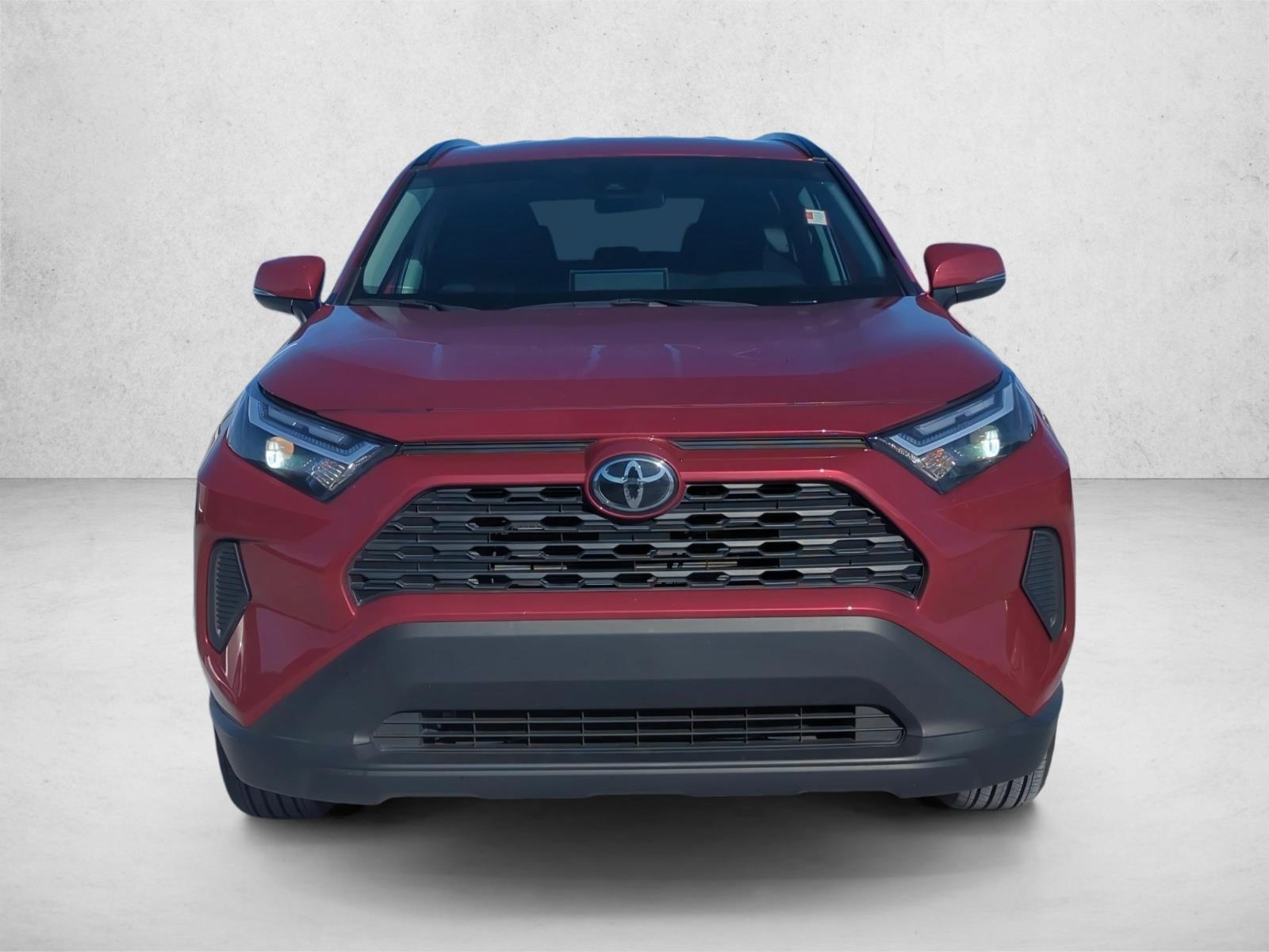 2025 Toyota RAV4 XLE photo 2