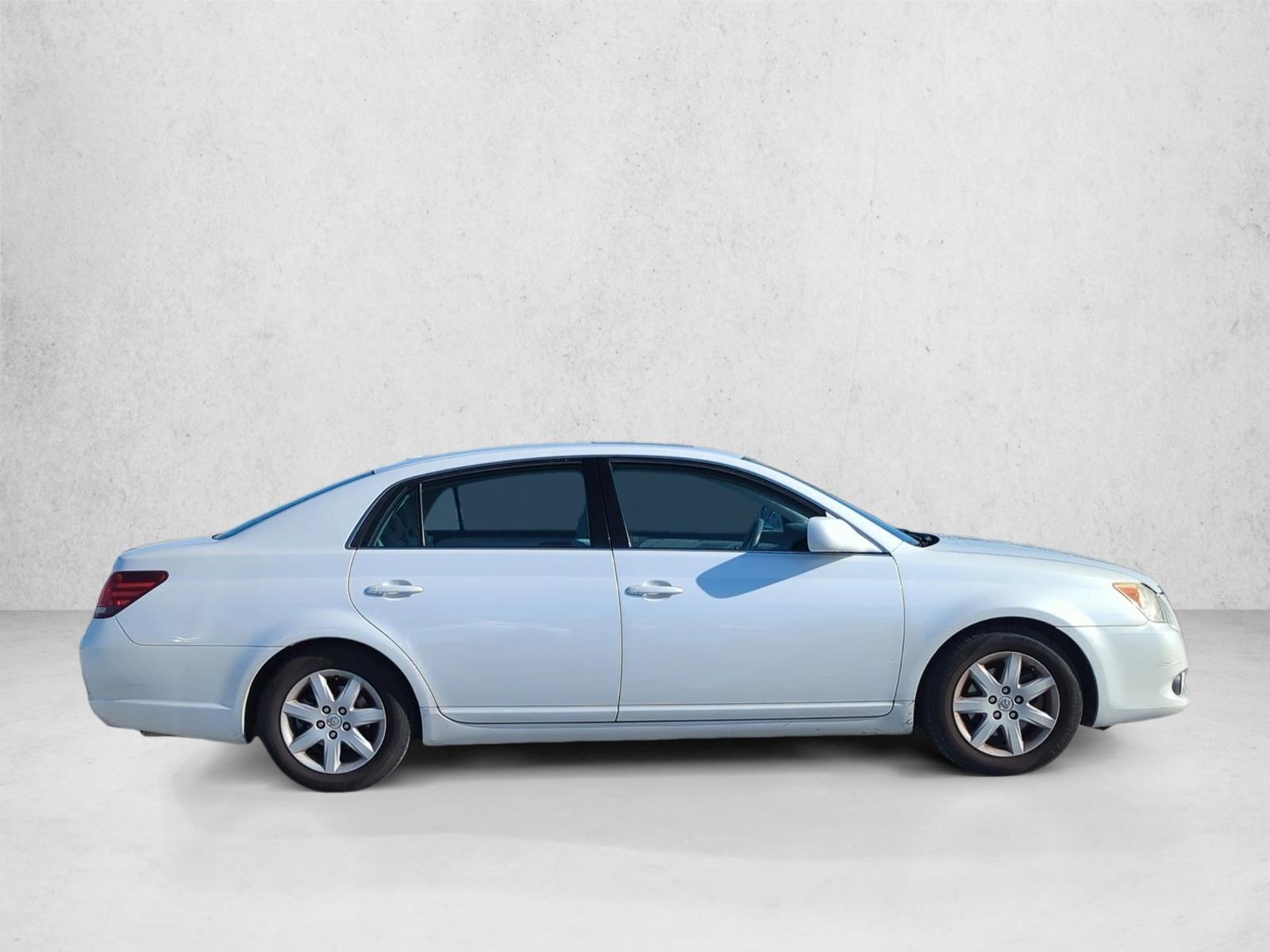 2009 Toyota Avalon XL photo 4