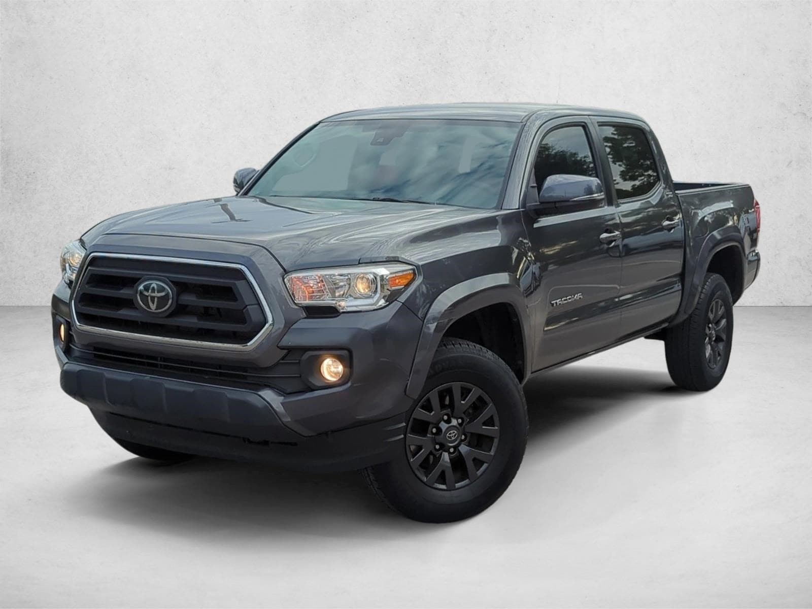 2022 Toyota Tacoma SR5's photo
