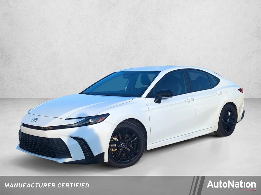 Used 2025 Toyota Camry SE Sedan