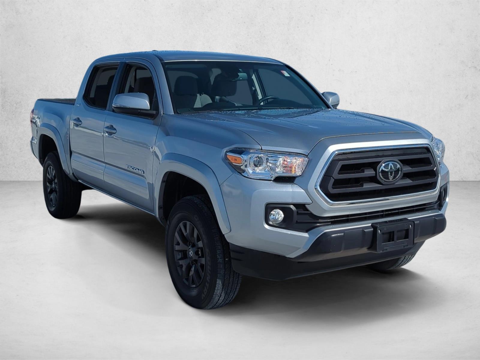 2022 Toyota Tacoma 4x4 SR5 Double Cab V6 photo 3