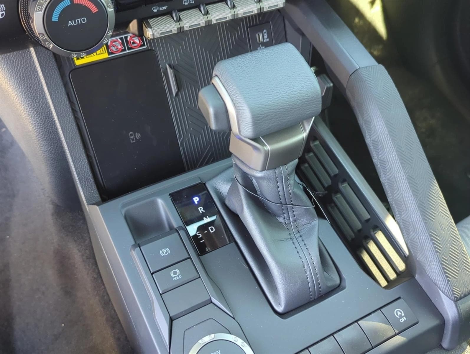 2026 Toyota Tacoma SR5 - Photo 21