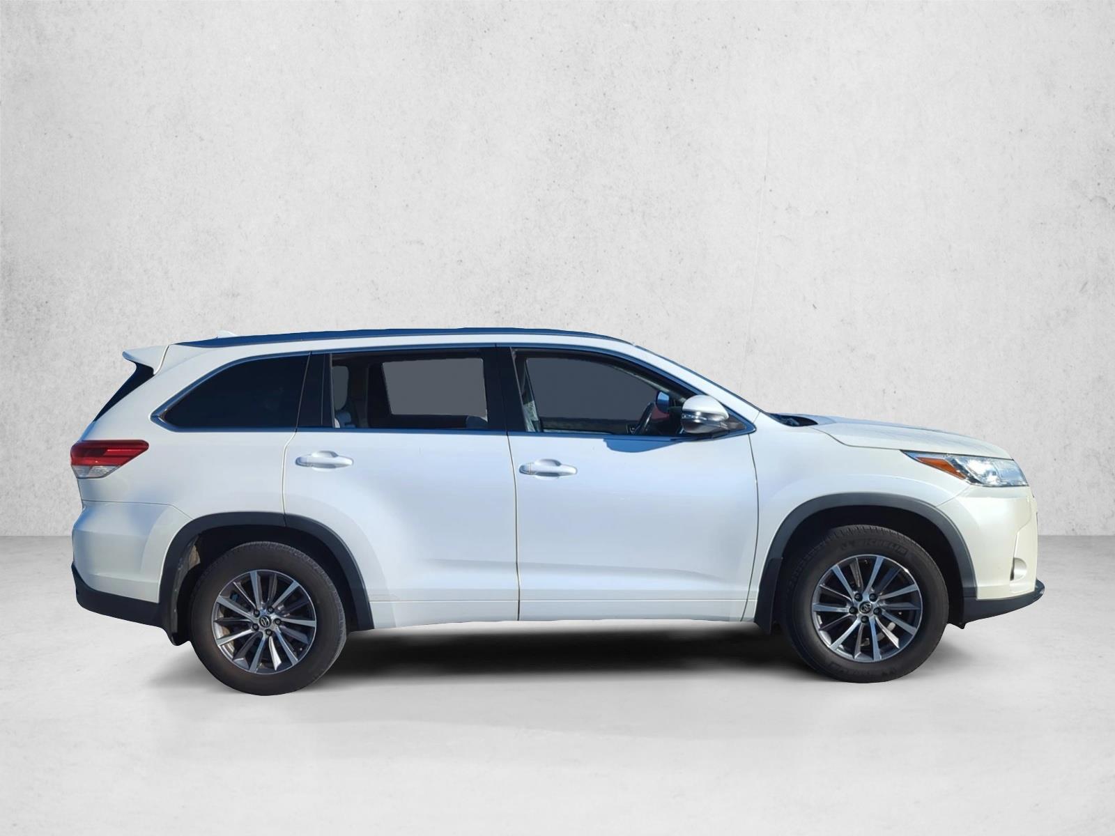 2018 Toyota Highlander XLE photo 4