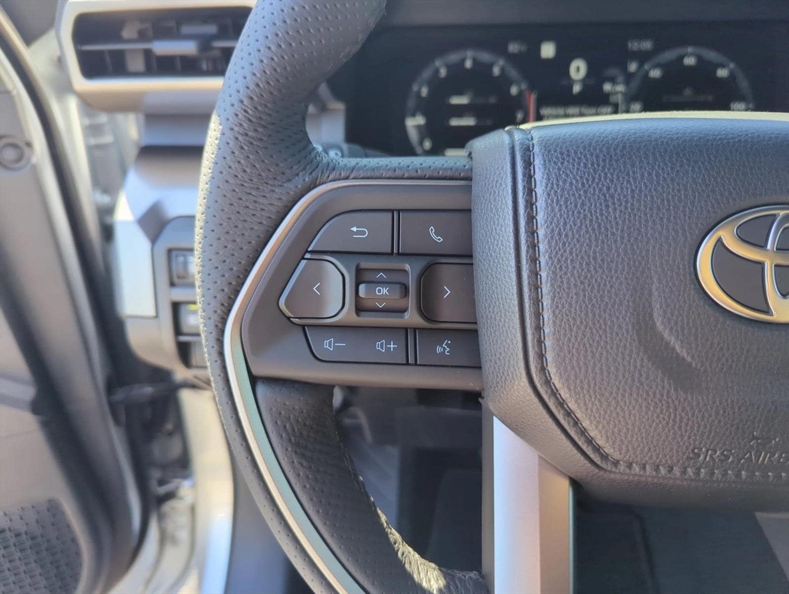 2025 Toyota Tacoma TRD Off Road - Photo 16