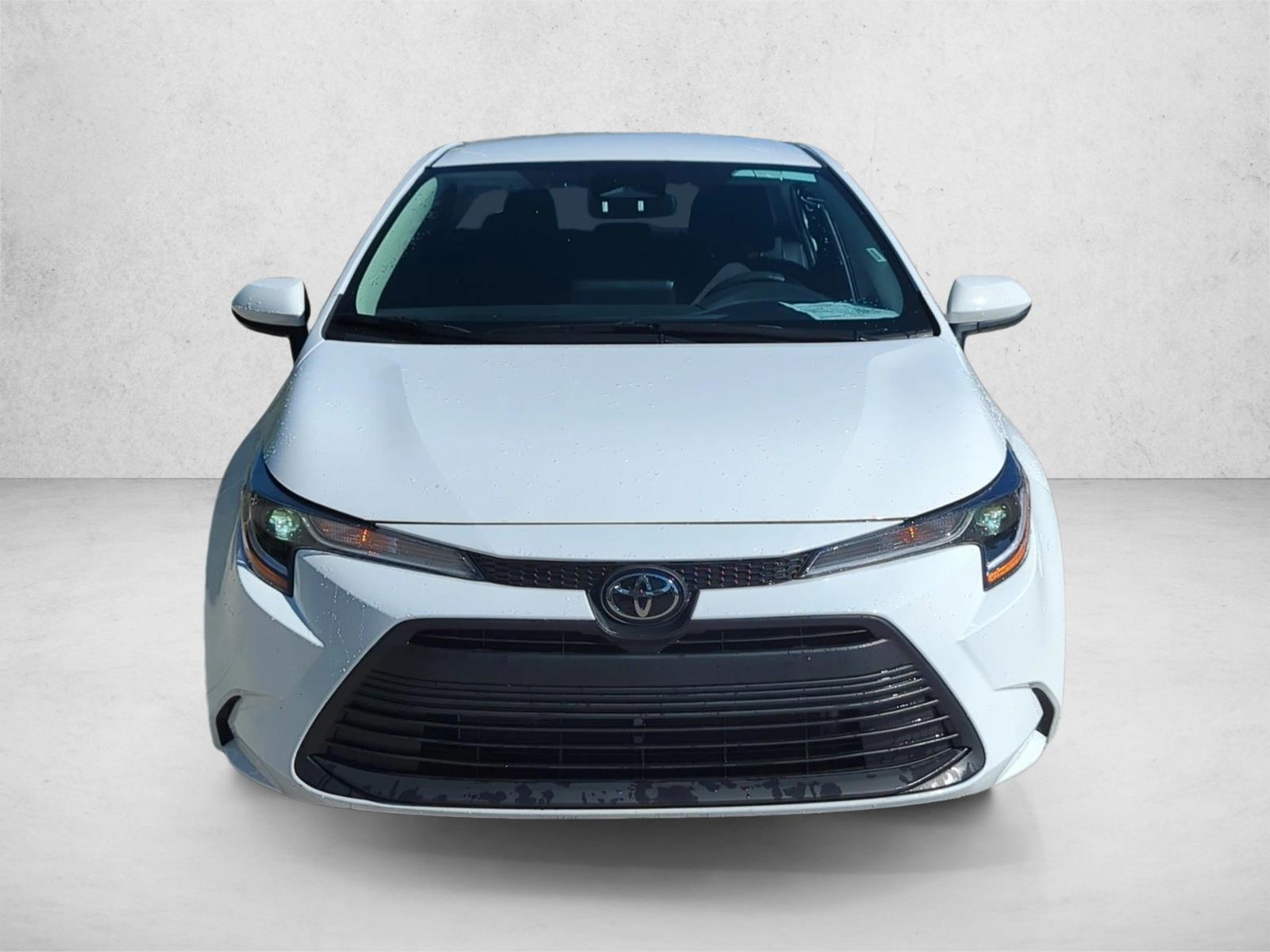 2025 Toyota Corolla LE photo 2