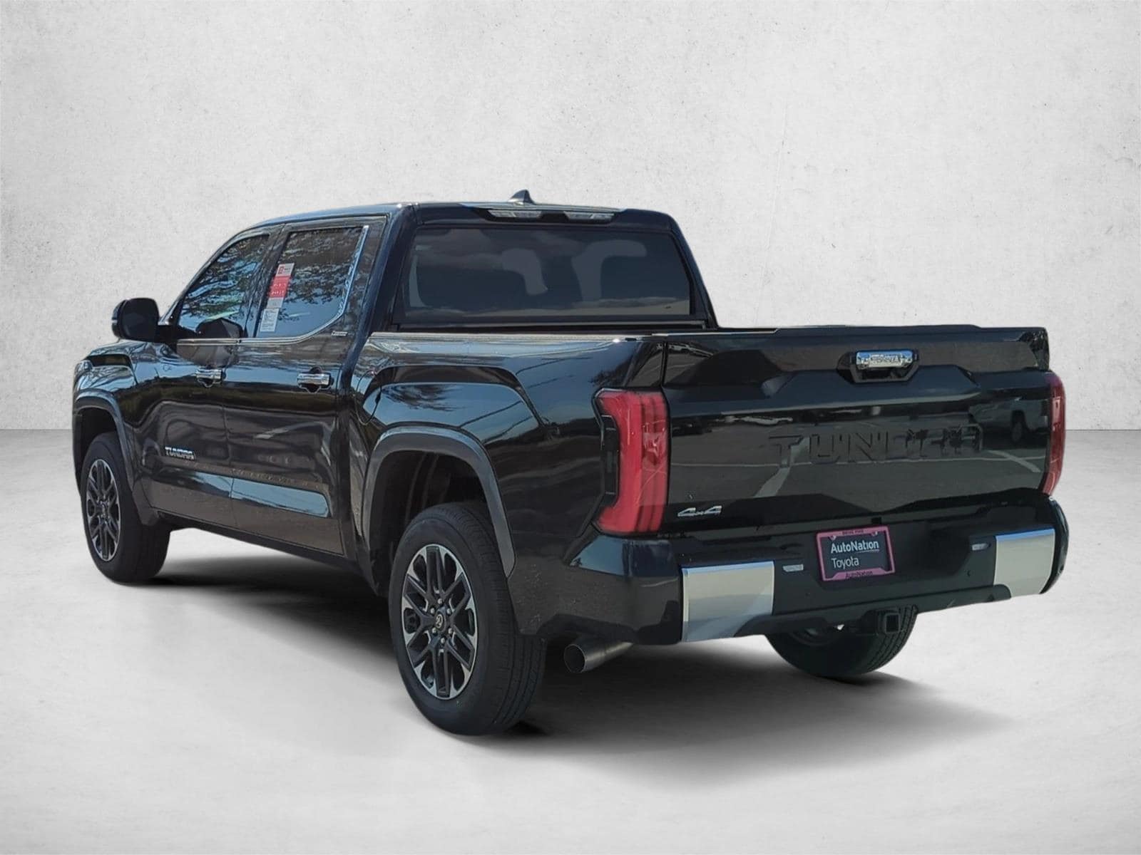 2025 Toyota Tundra Limited - Photo 9