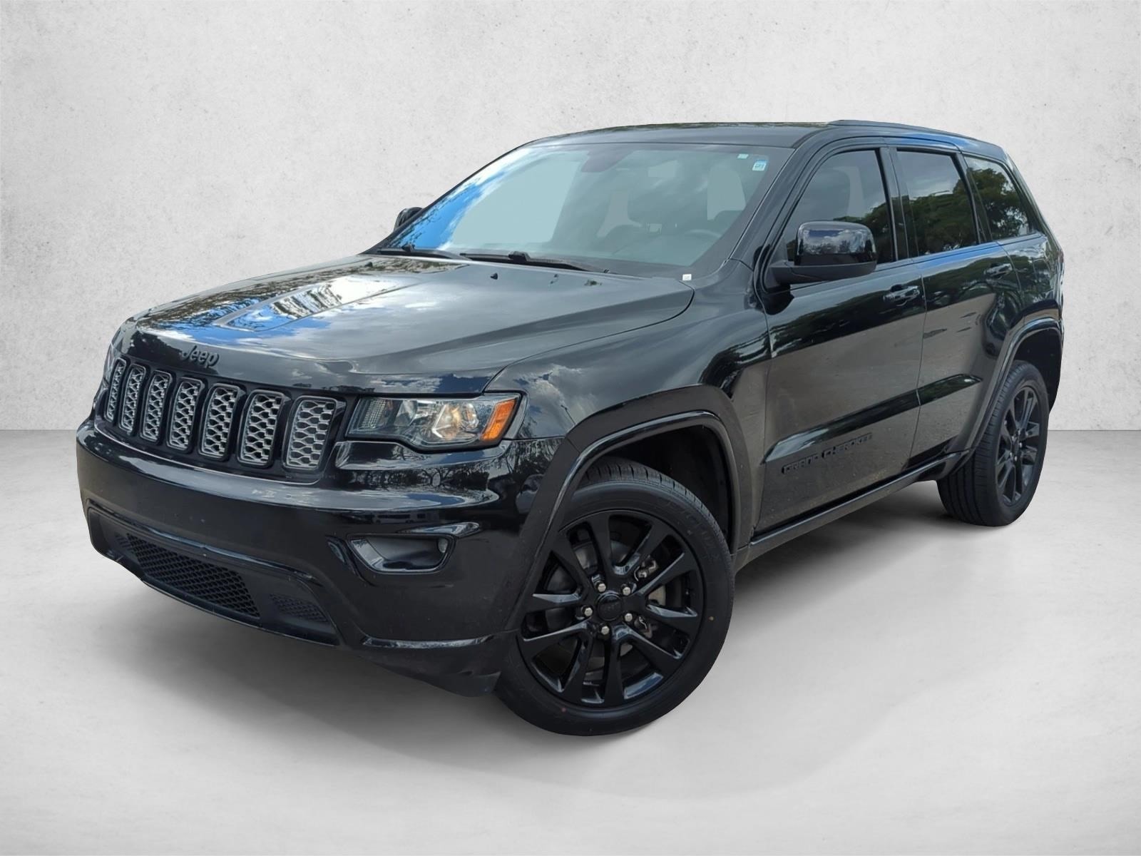 2018 Jeep Grand Cherokee Altitude 4WD's photo