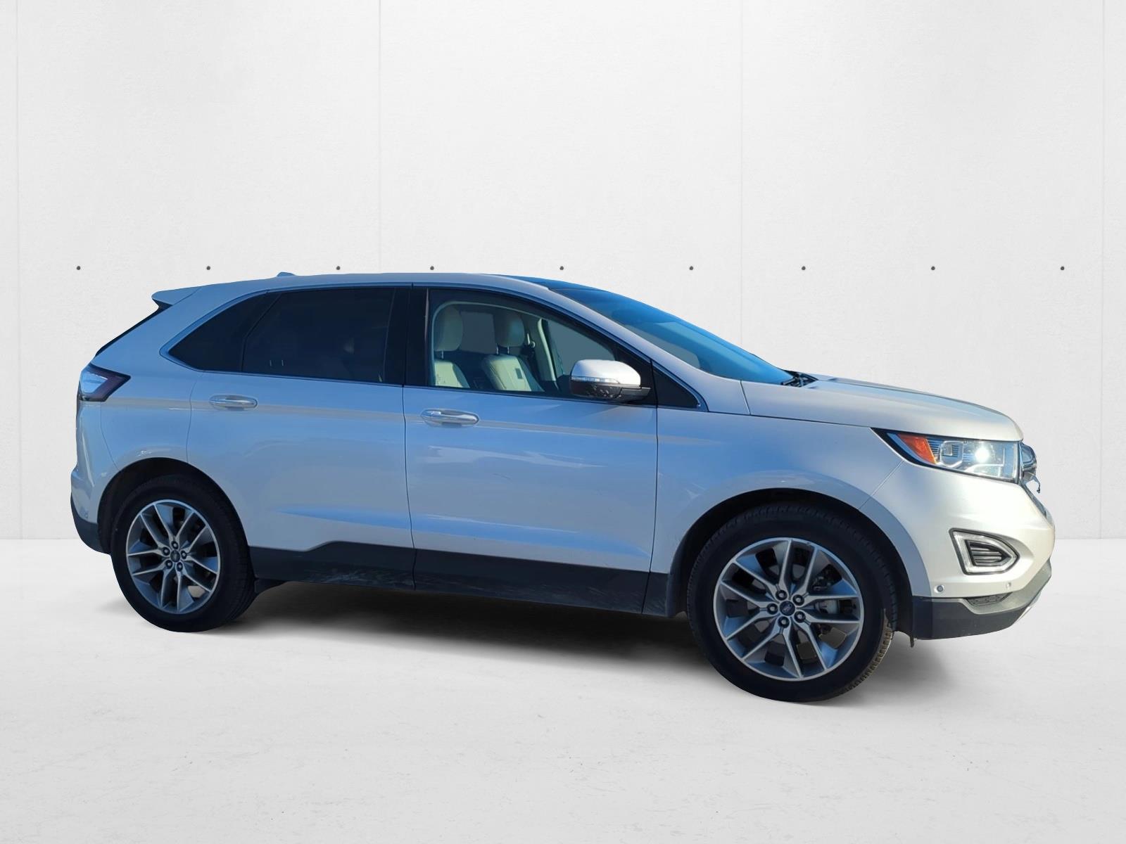 2018 Ford Edge Titanium photo 4