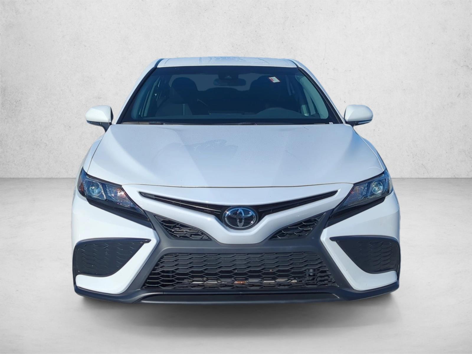 2024 Toyota Camry SE photo 2