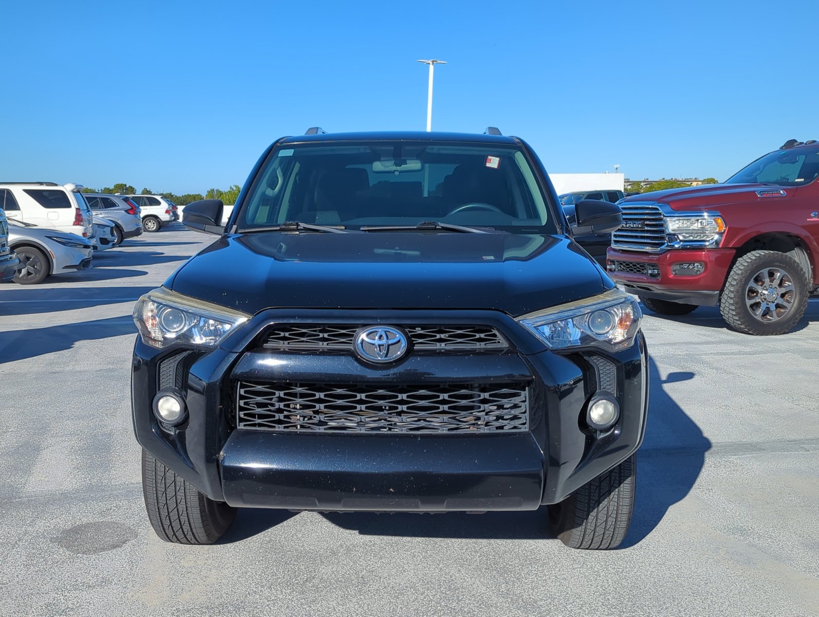 2016 Toyota 4Runner SR5 photo 2