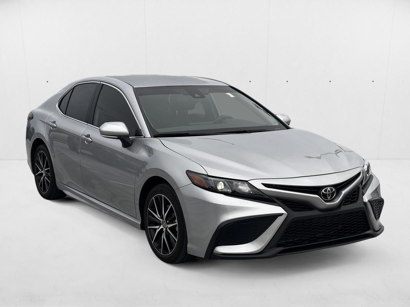 2024 Toyota Camry SE photo 2