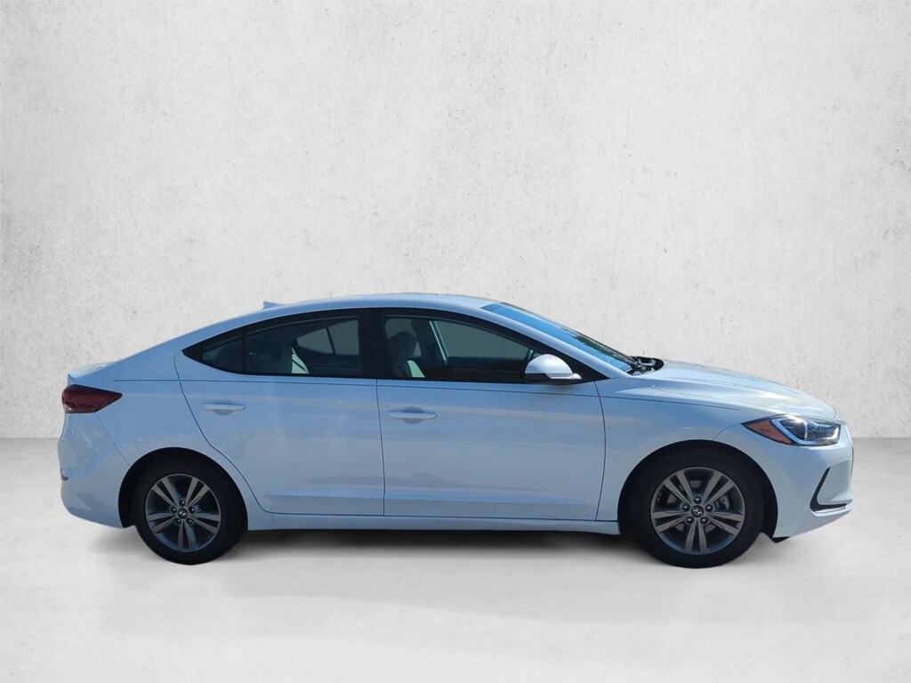 Used 2017 Hyundai Elantra SE Sedan