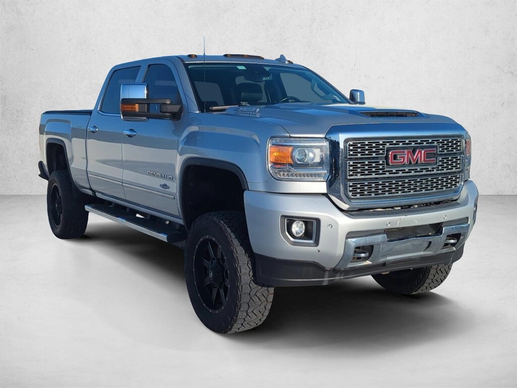 Used 2019 GMC Sierra 2500HD Denali Truck Crew Cab
