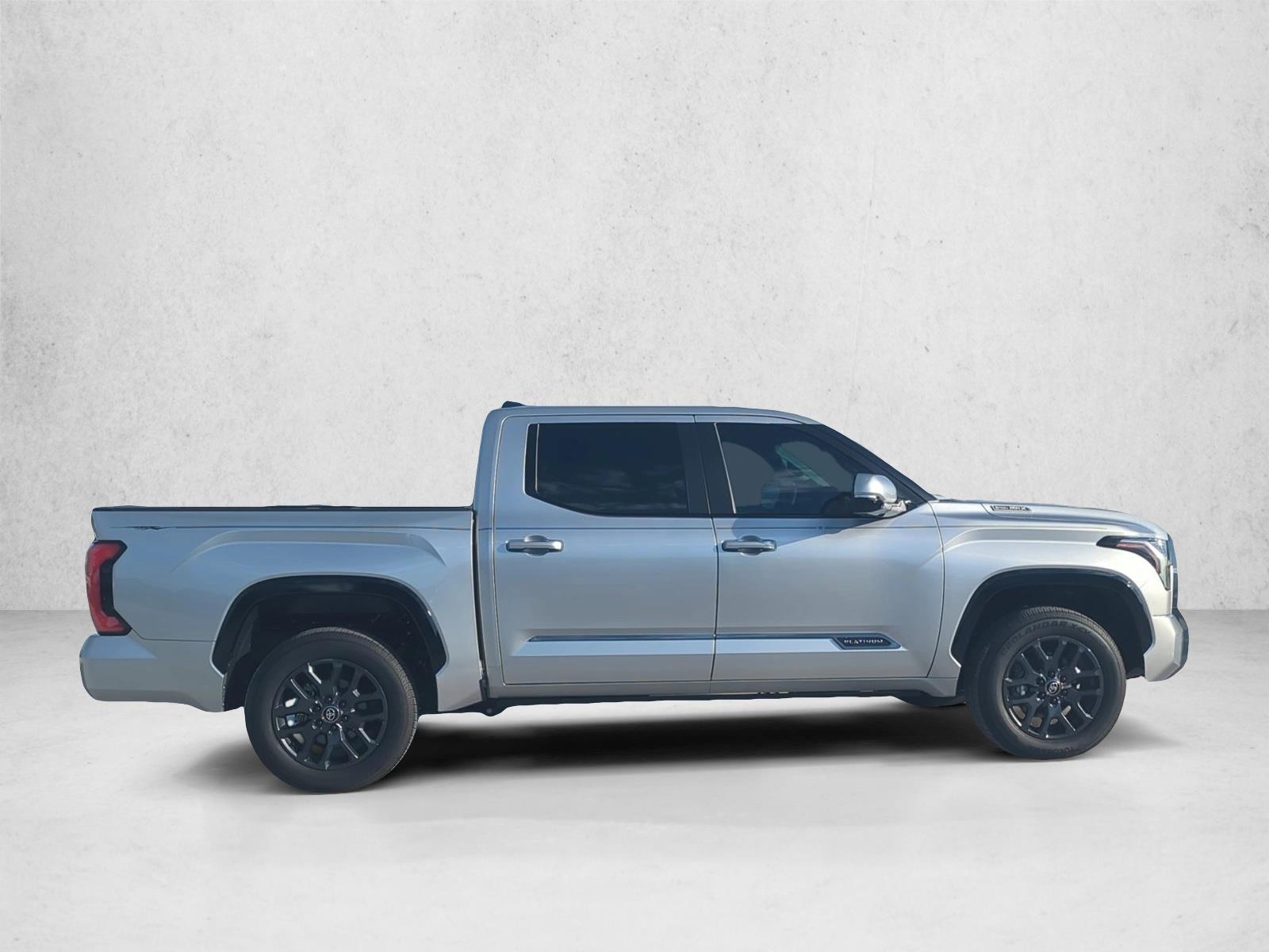 2025 Toyota Tundra Platinum CrewMax photo 4