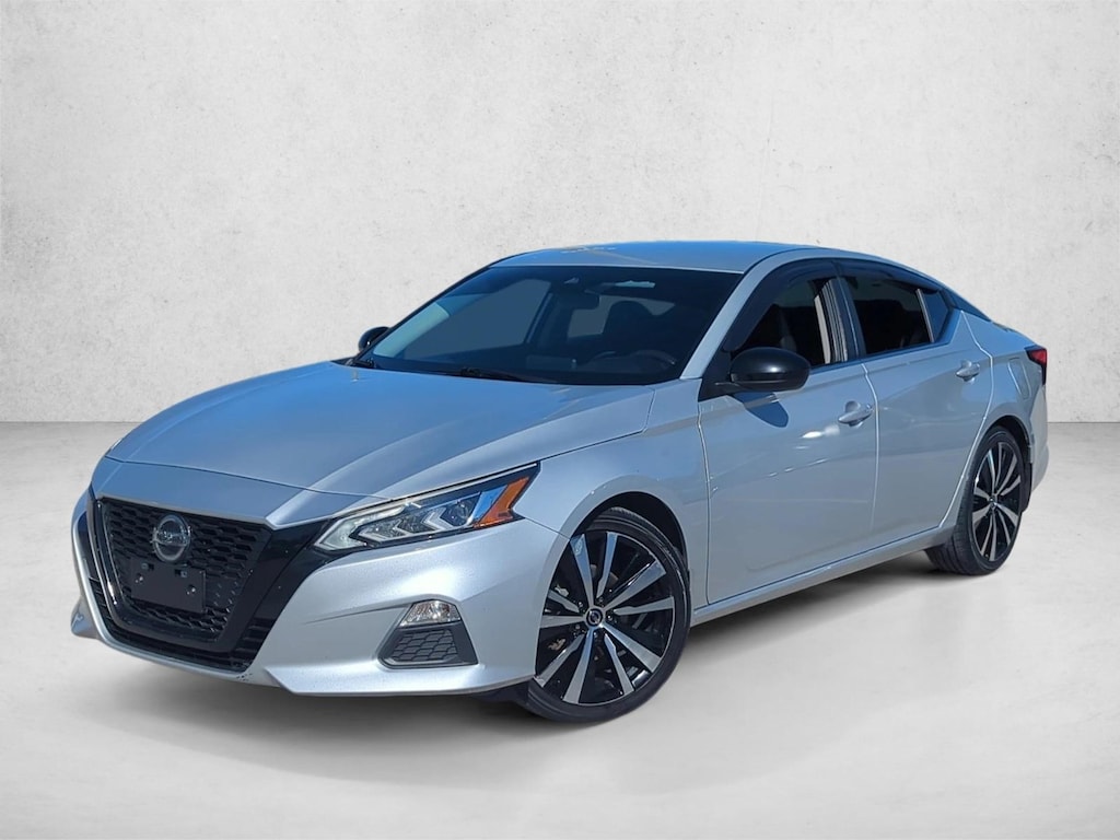Used 2022 Nissan Altima 2.5 SR Sedan