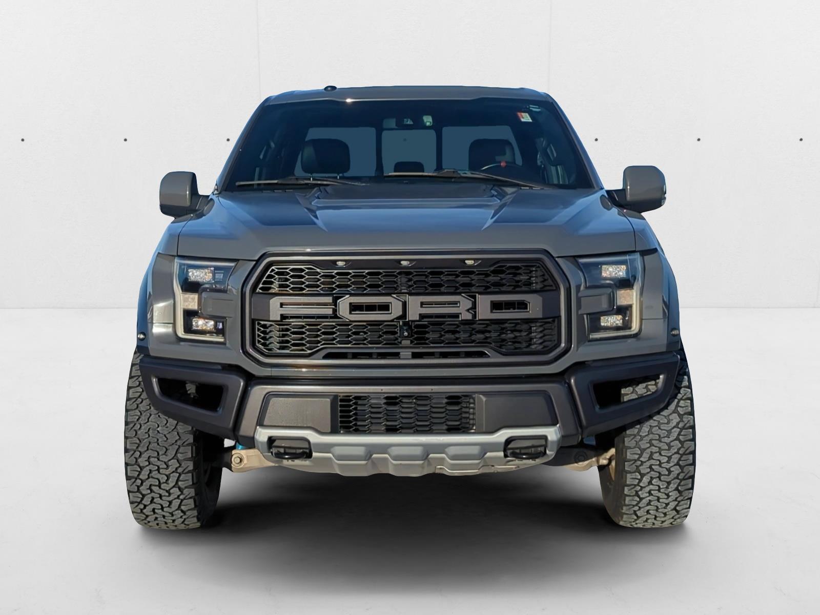 2018 Ford F-150 Raptor photo 2