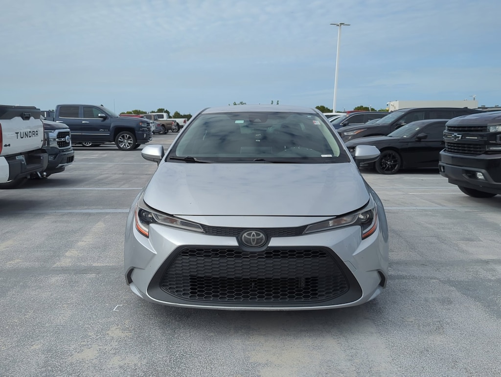 Used 2020 Toyota Corolla LE Sedan