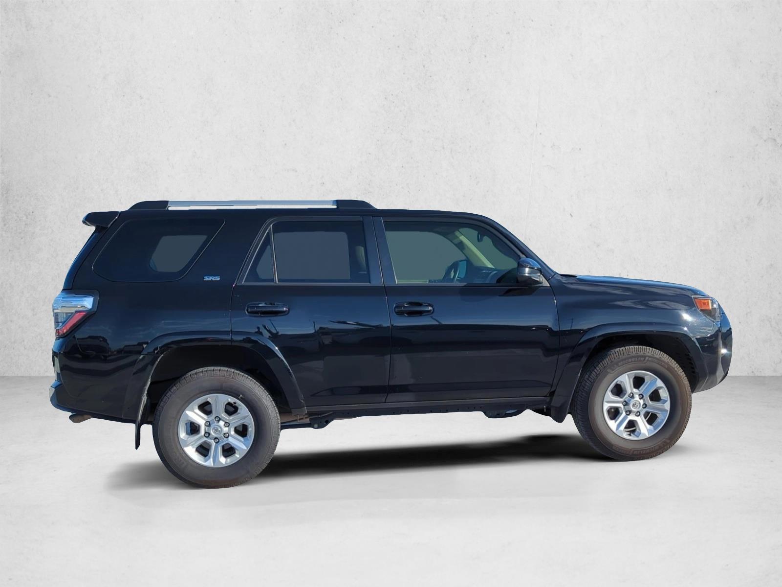 2022 Toyota 4Runner SR5 2WD photo 4