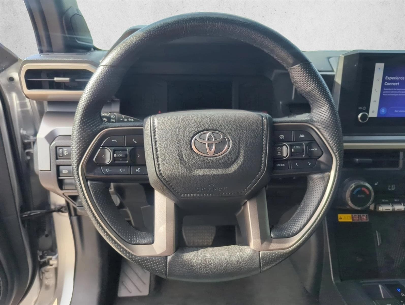 2024 Toyota Tacoma SR5 - Photo 14