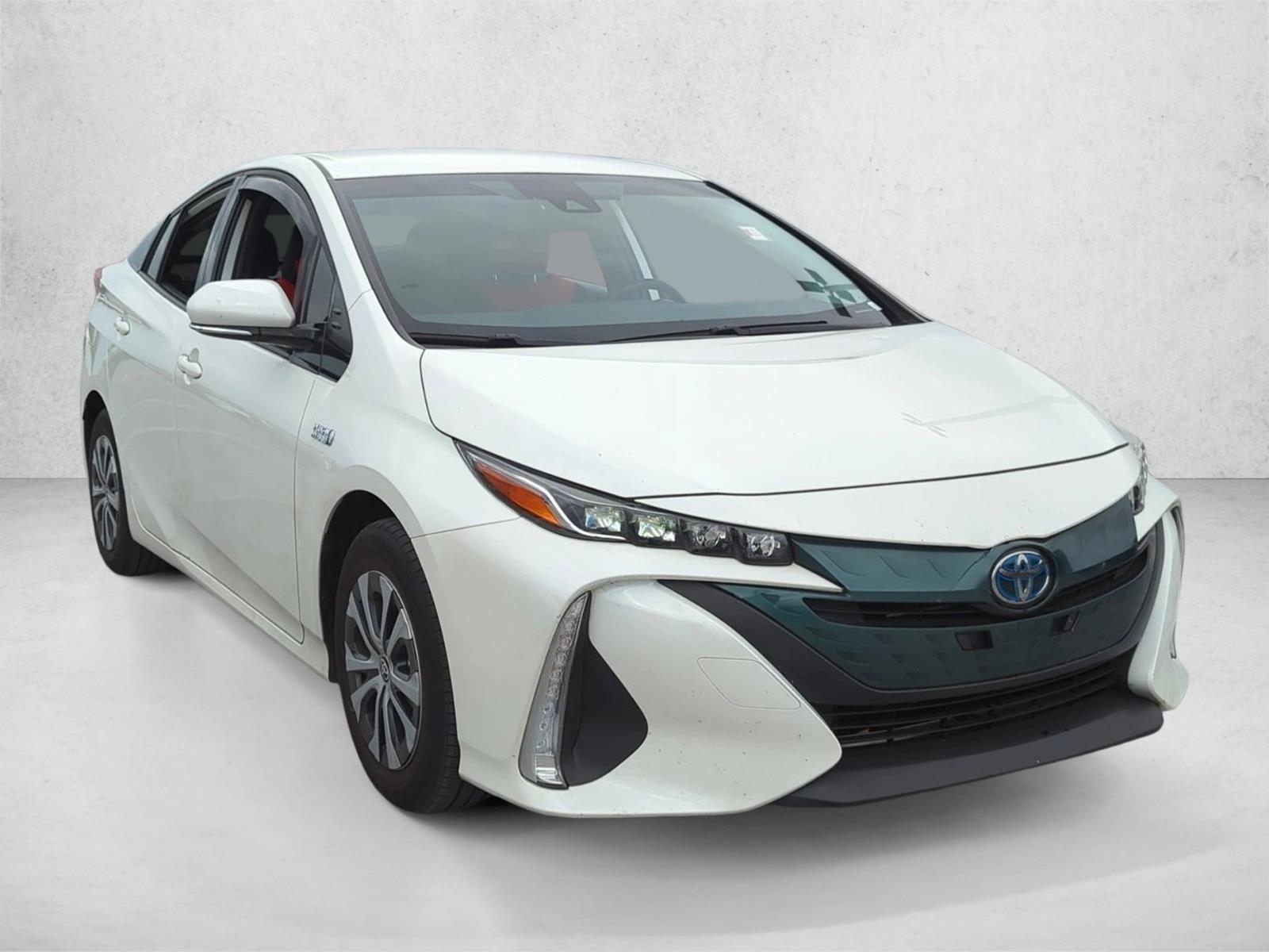 2020 Toyota Prius Prime LE photo 3
