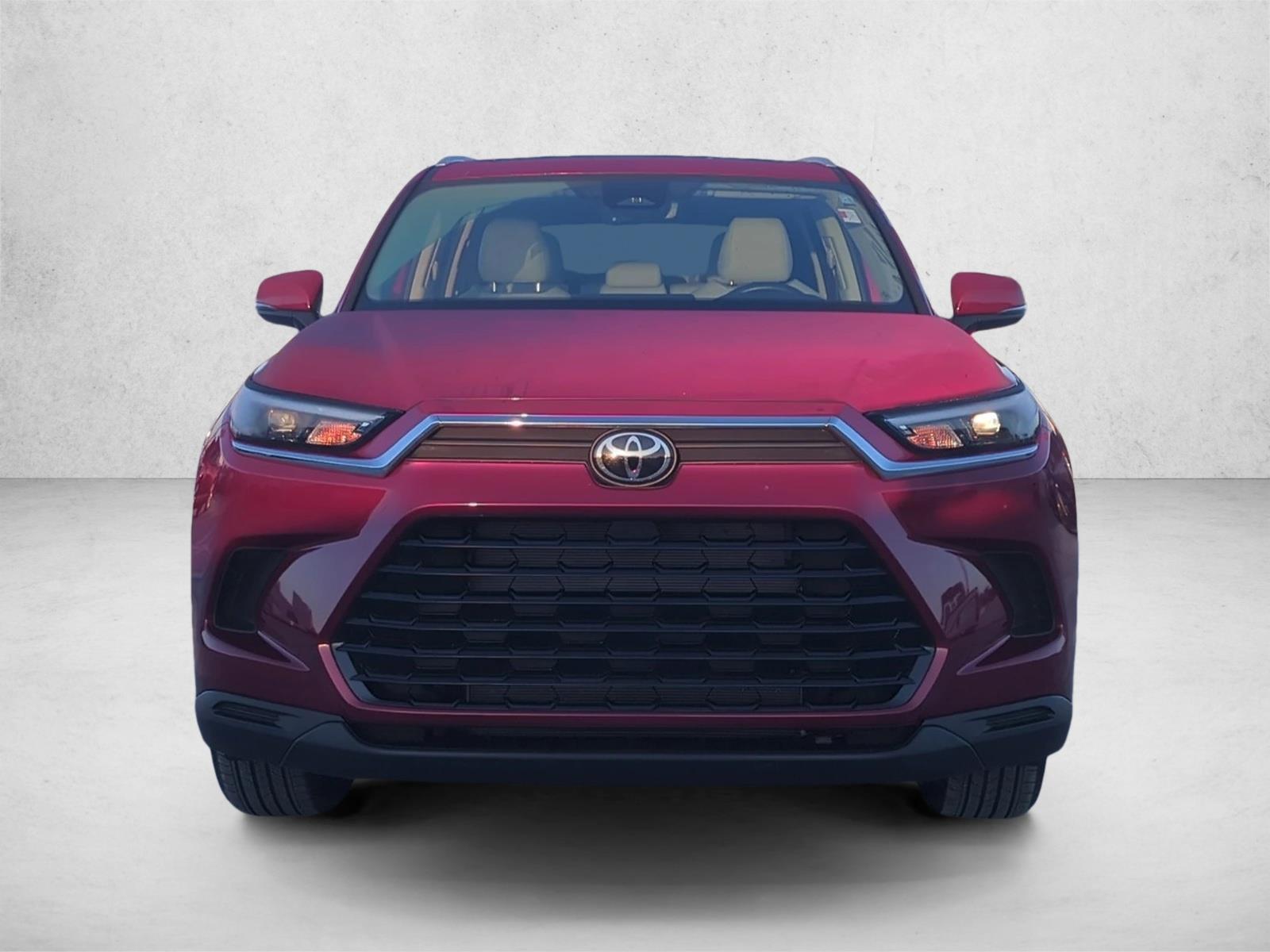 2024 Toyota Grand Highlander XLE photo 2