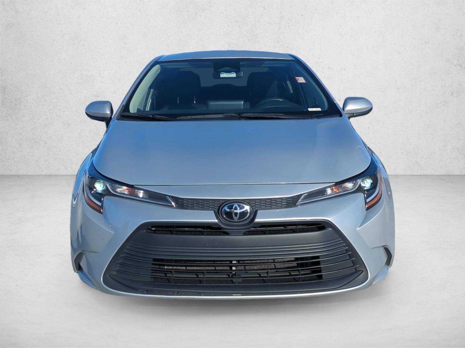 2023 Toyota Corolla LE photo 2