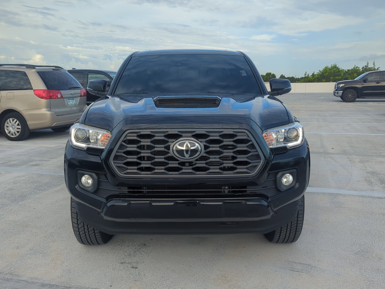 2020 Toyota Tacoma TRD Sport Double Cab V6 photo 2