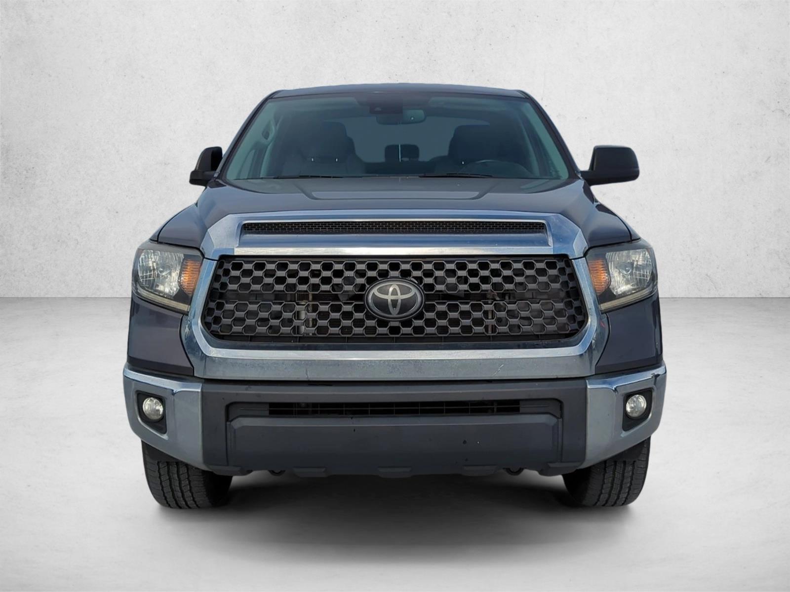 2021 Toyota Tundra SR5 CrewMax photo 2