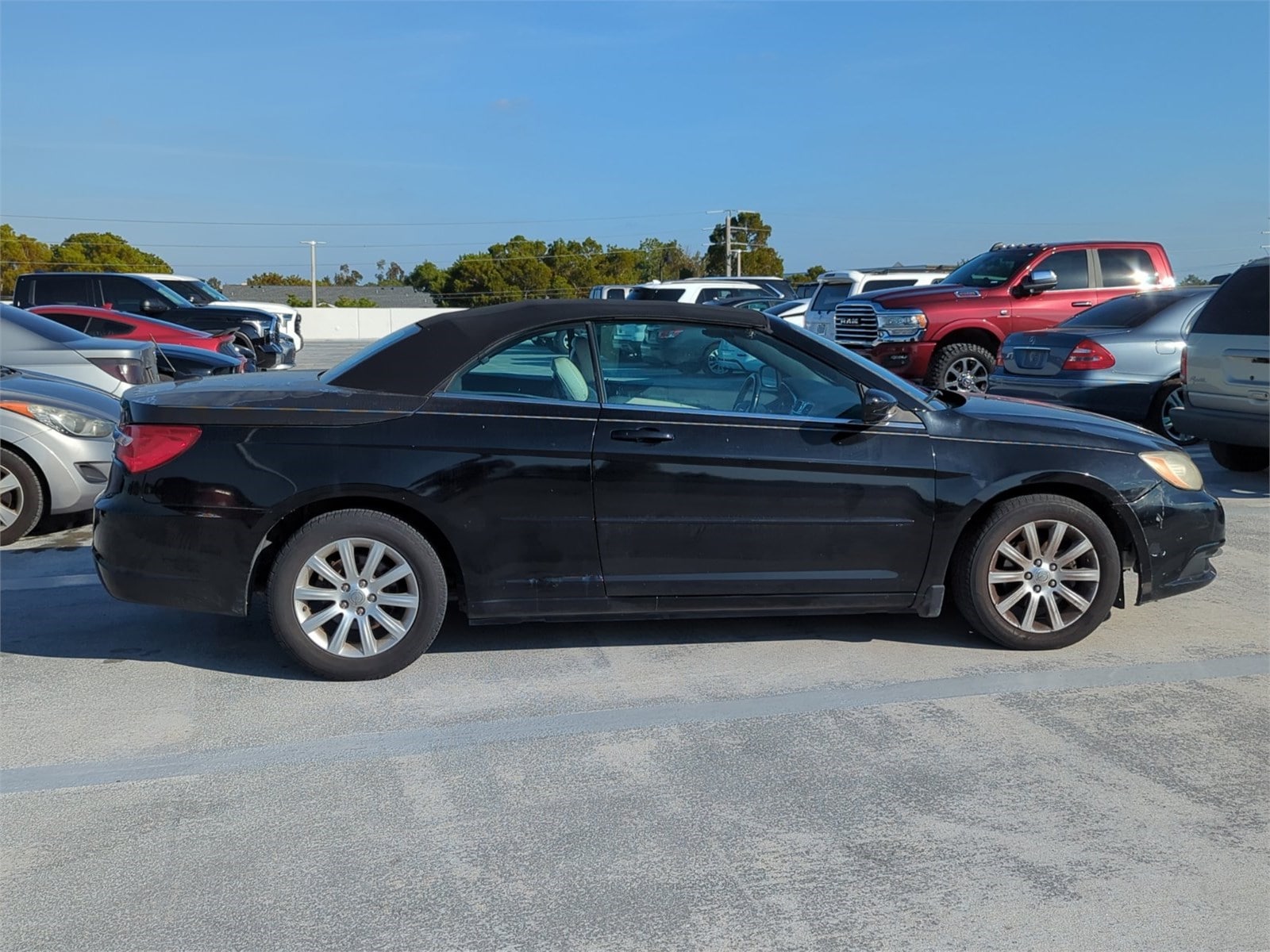 2013 Chrysler 200 Touring