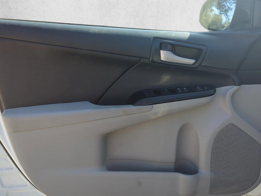 Used 2014 Toyota Camry LE (2014.5) Sedan