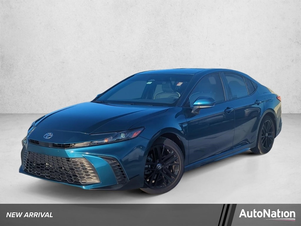 Used 2025 Toyota Camry SE Sedan