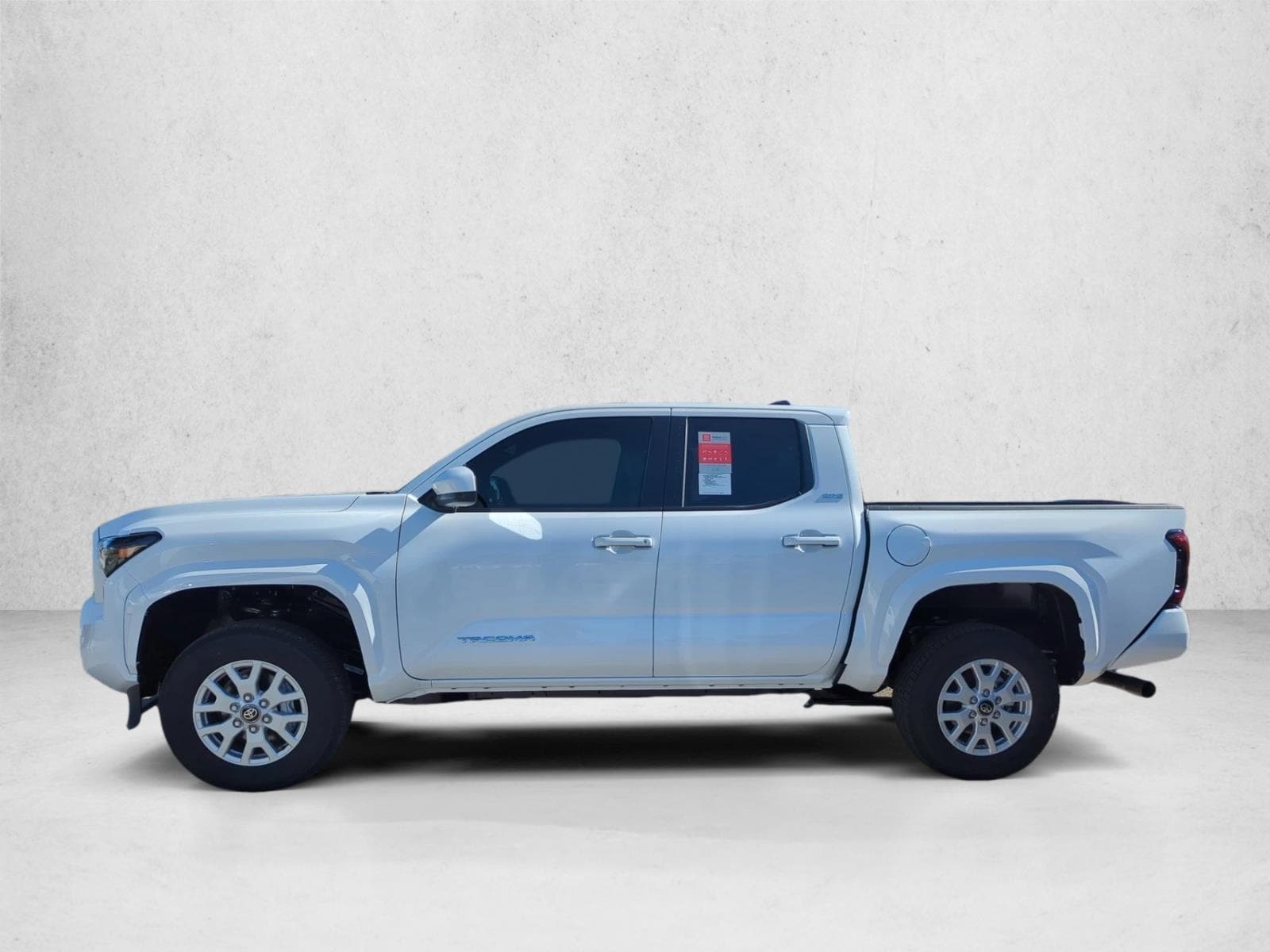 2026 Toyota Tacoma SR5 - Photo 7