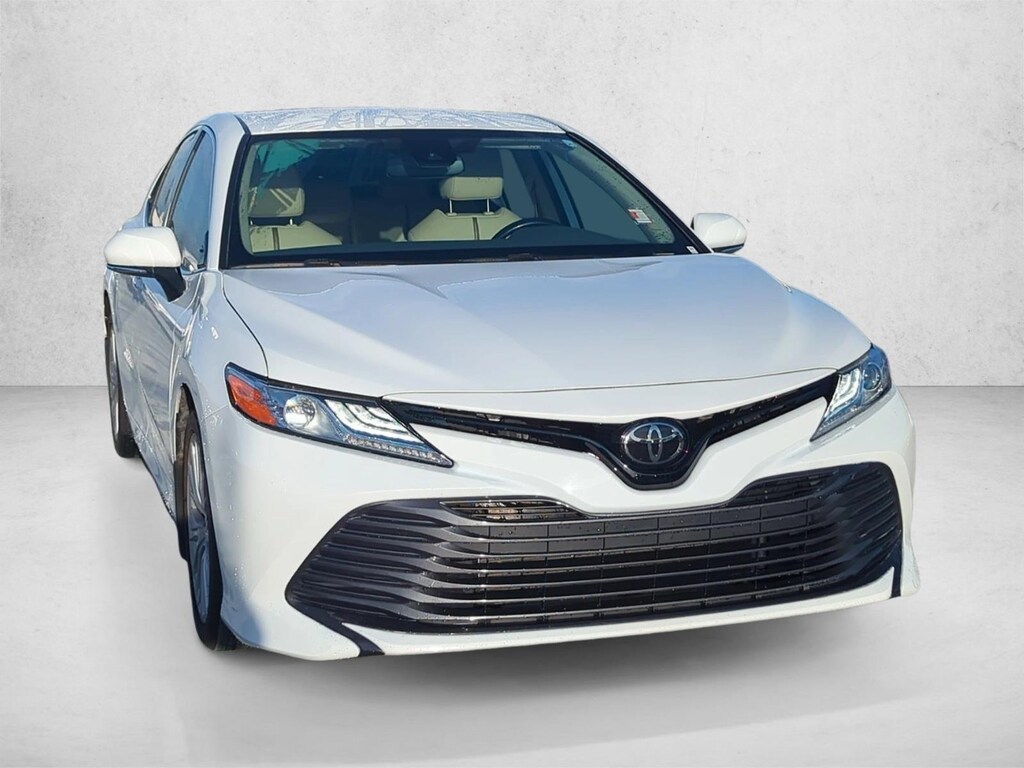 Used 2019 Toyota Camry XLE Sedan